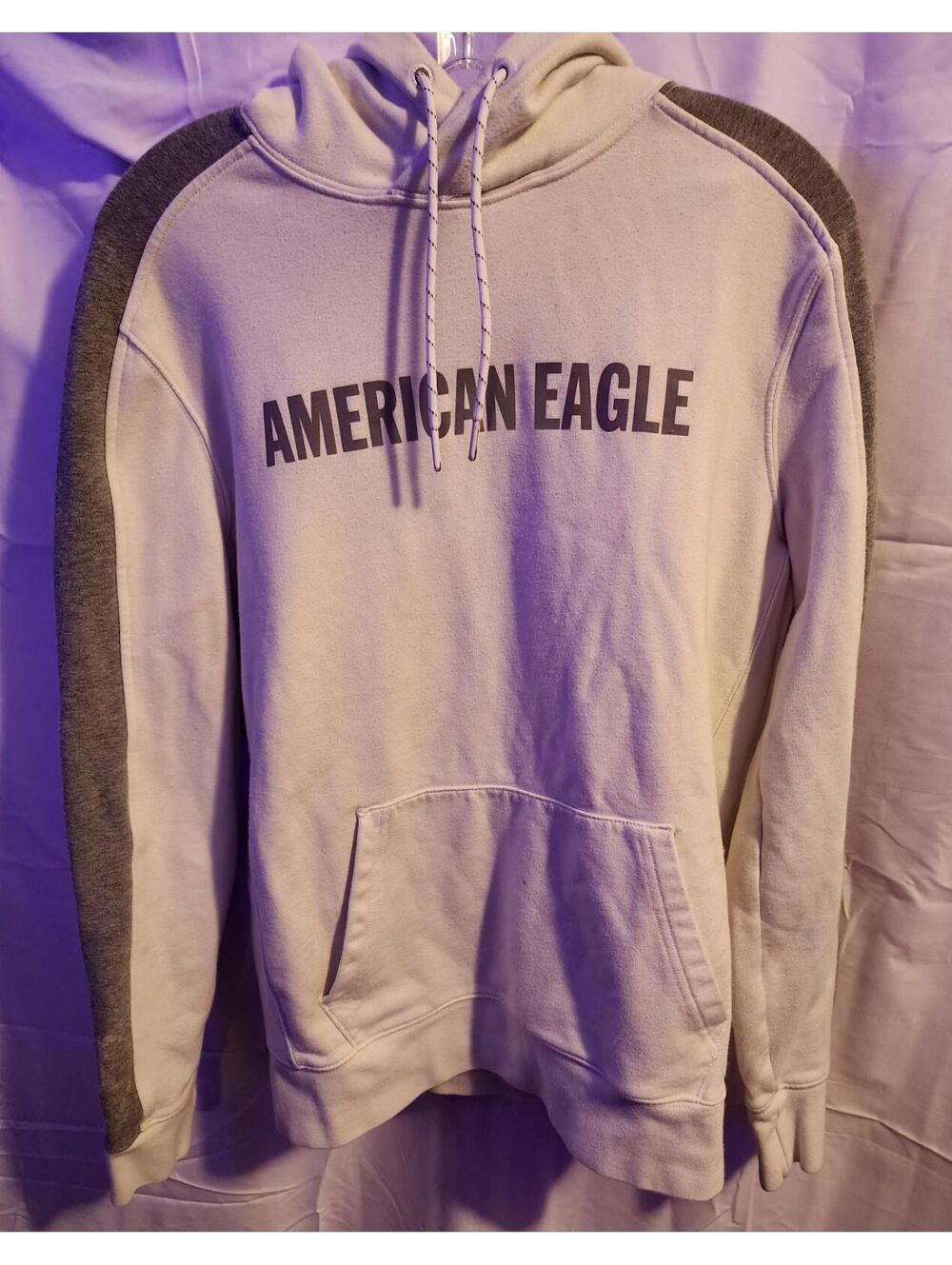 Cream/Grey American Eagle Sweatshirt in Excellent used condition.